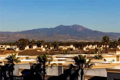 /international/us/3072-scholarship-irvine-ca-110103365813/