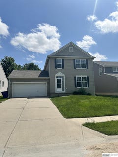 /international/us/18931-hansen-street-omaha-ne-110108693126/