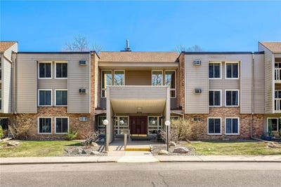 /international/us/4045-hodgson-road-shoreview-mn-110107409287/