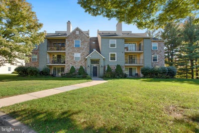 /international/us/812-deer-run-east-norriton-pa-110120644581/
