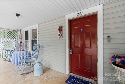 /international/us/241-4th-avenue-n-taylorsville-nc-110101234781/?lang=fr