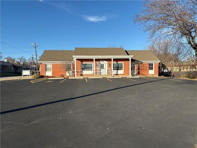 /international/us/2100-e-mechanic-street-harrisonville-mo-110103172488/