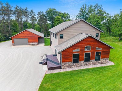 /international/us/w13337-ranch-road-crivitz-wi-110108876135/
