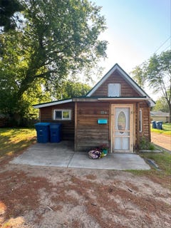 /international/us/314-college-street-spooner-wi-110109186703/