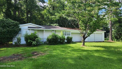 /international/us/15569-james-b-white-highway-s-tabor-city-nc-110100973095/