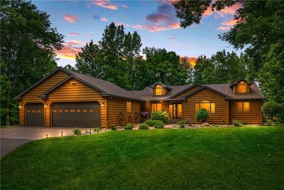 /international/us/13058-270th-street-cadott-wi-110100820429/