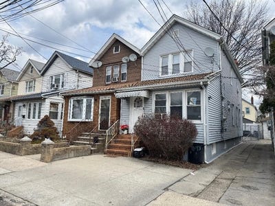 /international/us/91-43-84-street-woodhaven-ny-110098089653/