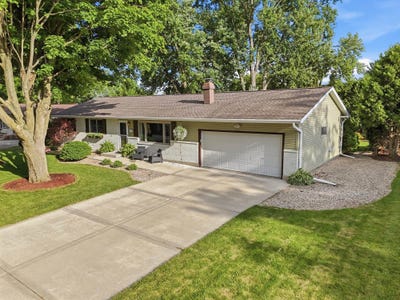 /international/us/319-meadowlark-circle-deerfield-wi-110108855571/