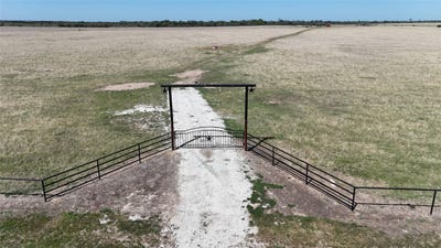 /international/us/hwy-7-kosse-tx-110107547475/