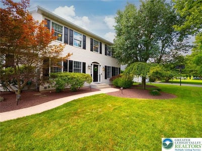 /international/us/6174-domarray-street-coopersburg-boro-pa-110101292365/?lang=en