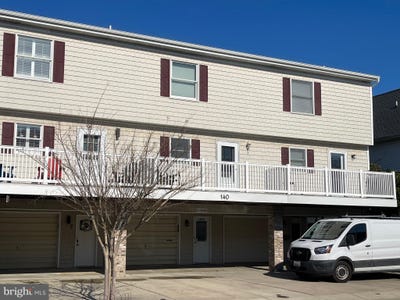 /international/us/140-captains-quarters-road-ocean-city-md-110105872518/