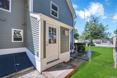/international/us/177-waverly-avenue-patchogue-ny-110106468522/