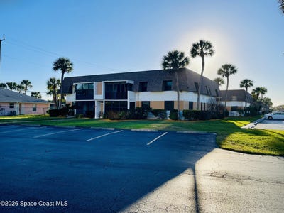 /international/us/2700-n-highway-a1a-indialantic-fl-110108470118/