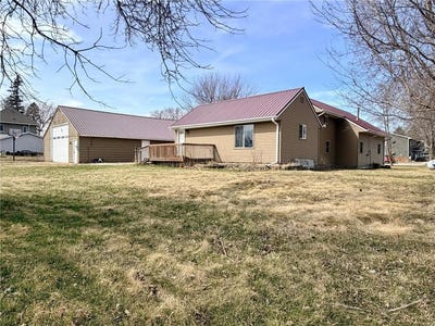 /international/us/501-5th-street-wilmont-mn-110106976442/