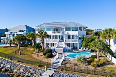 /international/us/105-wind-dance-lane-swansboro-nc-110095879501/