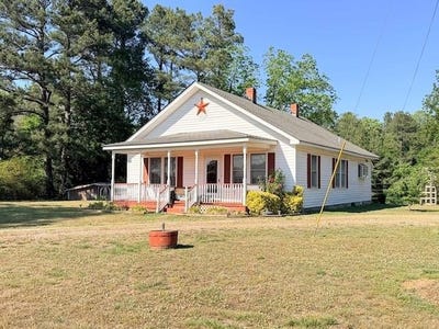 /international/us/25345-highway-forty-seven-south-hill-va-110108268646/