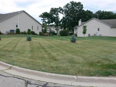 /international/us/15611-bethany-ct-duplex-condo-lot-south-beloit-il-110095835613/