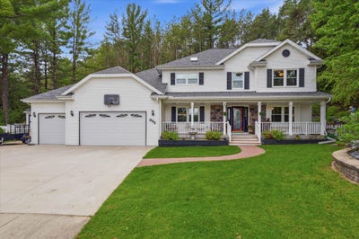 /international/us/835-suhrke-rd-plymouth-wi-110108208166/