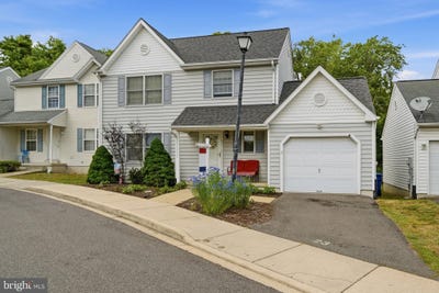 /international/us/23-gray-inn-court-prince-frederick-md-110108058276/
