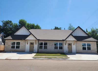 /international/us/100-s-walnut-street-edmond-ok-110109051560/