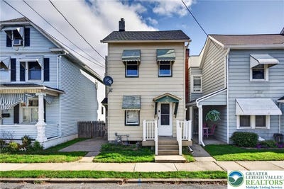 /international/us/21-henderson-street-phillipsburg-nj-110120651817/