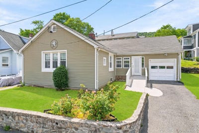 /international/us/9-hickory-street-highland-falls-ny-110108904614/