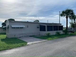 /international/us/55-lisa-lane-greenacres-fl-110094774646/