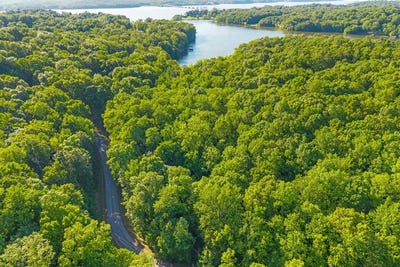 /international/us/periwinkle-hill-road-cadiz-ky-110106269973/