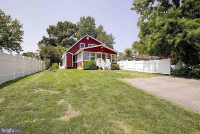 /international/us/468-riverview-drive-edgewater-md-110099997975/