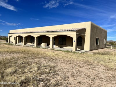/international/us/865-tres-amigos-road-las-cruces-nm-110108269536/