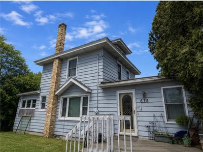 /international/us/675-fox-lane-waterloo-wi-110109115586/