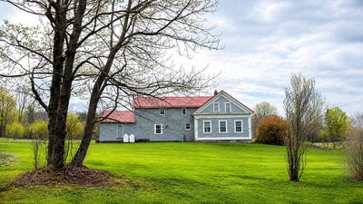 /international/us/15-daniels-road-w-albany-vt-110108032889/