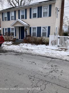 /international/us/42-russell-street-saugerties-ny-110107265479/