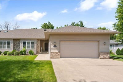 /international/us/1360-edinburgh-place-ne-owatonna-mn-110100755331/