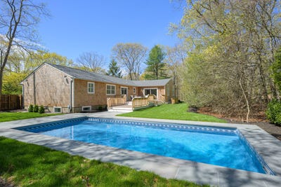 /international/us/7-carlisle-lane-sag-harbor-ny-110096018692/