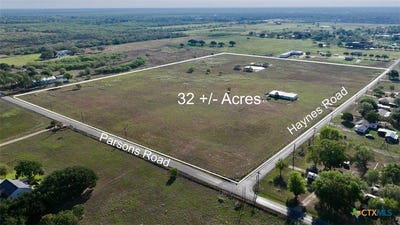 /international/us/parsons-road-victoria-tx-110120420303/