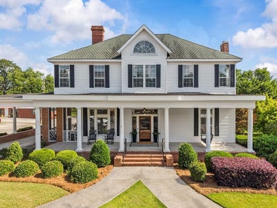 /international/us/45-court-square-warrenton-ga-110106256941/