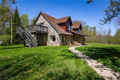 /international/us/44091-duxbury-road-sandstone-mn-110108256977/