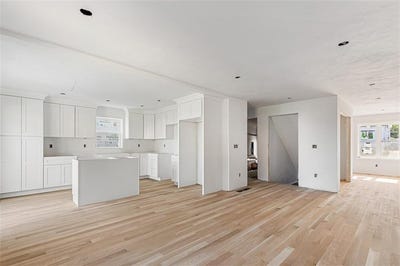 /international/us/7-kinsman-street-cumberland-ri-110108534848/