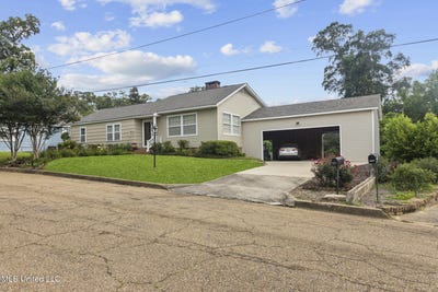 /international/us/917-north-street-mccomb-ms-110103776072/