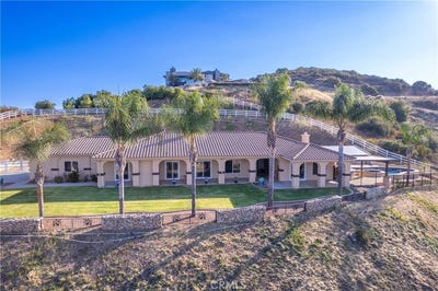 /international/us/40055-valle-vista-murrieta-ca-110101072893/