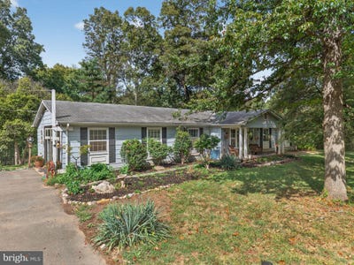 /international/us/3830-mount-atlas-lane-haymarket-va-110102805281/