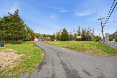 /international/us/439-n-main-street-barnegat-nj-110107998720/