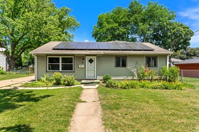 /international/us/114-meadow-avenue-woodstock-il-110098025562/