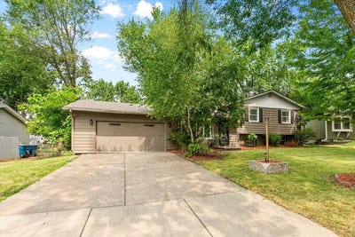 /international/us/2429-ronald-avenue-white-bear-lake-mn-110109593041/