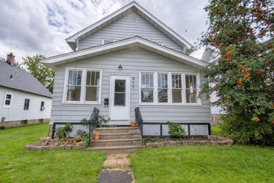 /international/us/517-3rd-street-nw-chisholm-mn-110110308622/