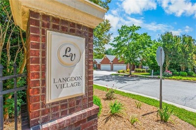 /international/us/1595-langdon-village-drive-clemmons-nc-110108495624/