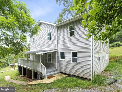 /international/us/4402-fishers-hollow-myersville-md-110101292213/