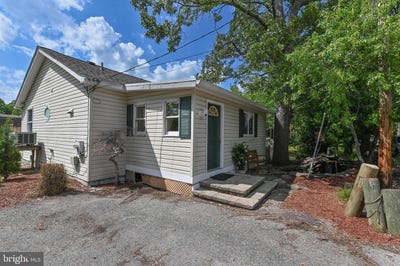 /international/us/1731-columbia-beach-rd-shady-side-md-110100379096/