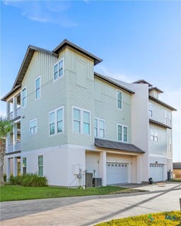 /international/us/114-lavaca-circle-rockport-tx-110094650130/
